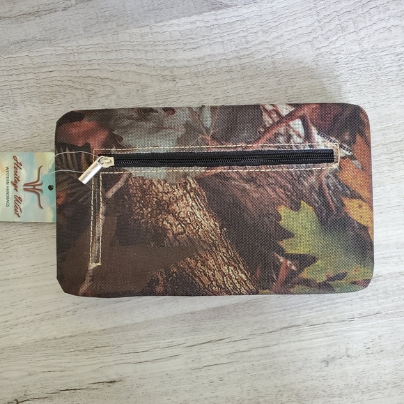 Womens Camo Wallet - Picture 2 of 5